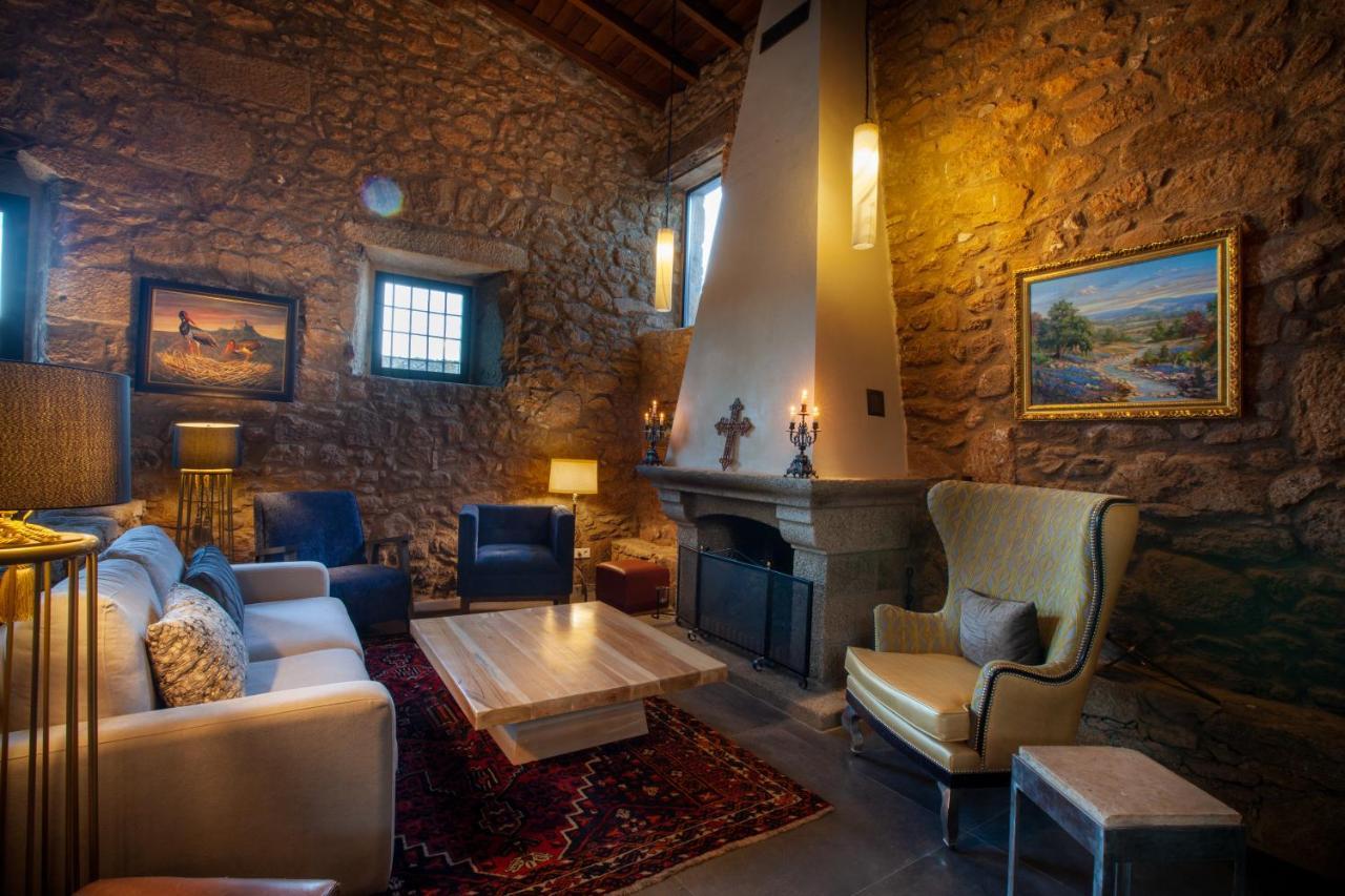 Aqua Et Oleum Hotel Villamiel Екстериор снимка